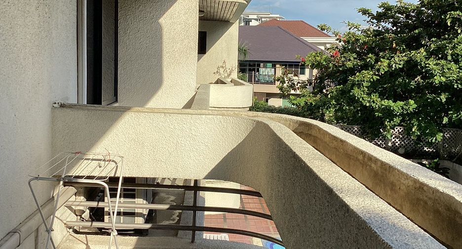For rent 2 ベッドルーム condo in Watthana, Bangkok