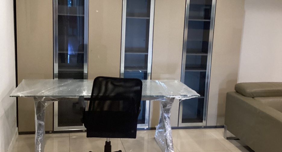 For rent 2 ベッドルーム condo in Watthana, Bangkok
