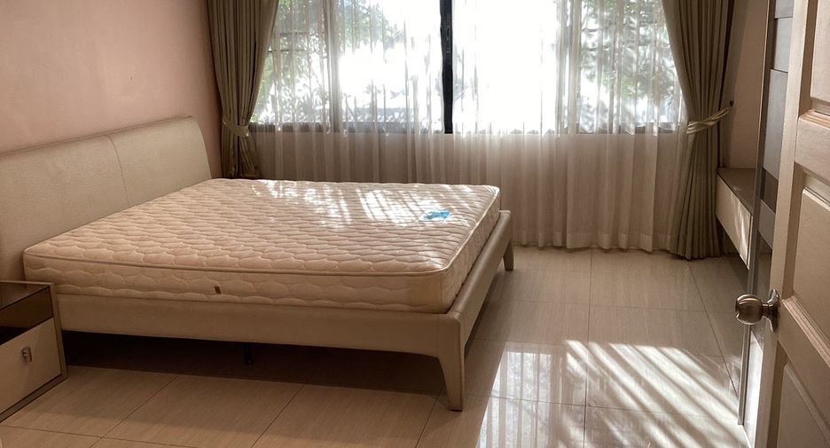 For rent 2 ベッドルーム condo in Watthana, Bangkok