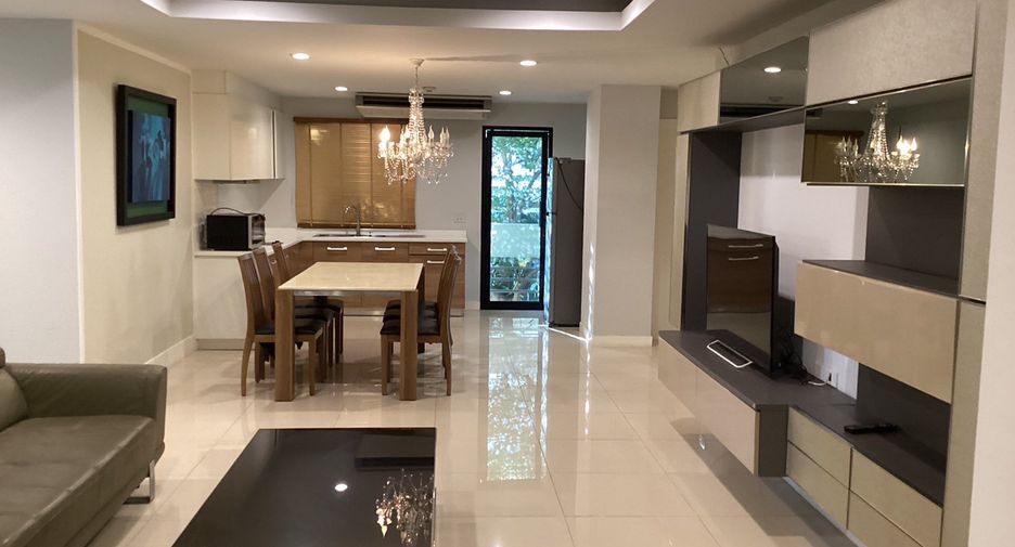 For rent 2 ベッドルーム condo in Watthana, Bangkok