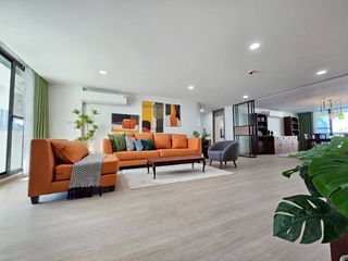 Condo en alquiler de 3 habitaciones en Khlong Toei, Bangkok