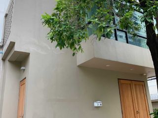 ให้เช่า 2 ห้องนอน บ้านเดี่ยว ใน คลองเตย, กรุงเทพฯ