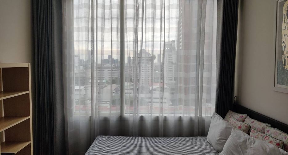 For rent and for sale 1 bed condo in Watthana, Bangkok