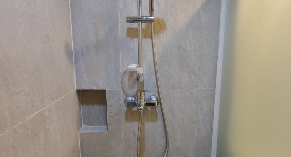 For rent and for sale 1 bed condo in Watthana, Bangkok