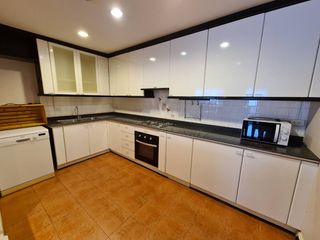 Аренда и продажа 3 спальни кондо в Щаттхана, Бангкок