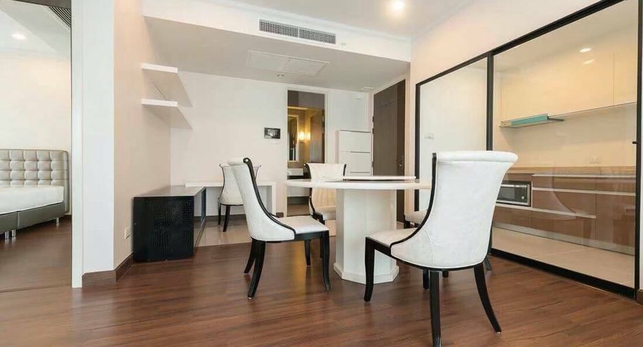For rent 2 ベッドルーム condo in Sathon, Bangkok