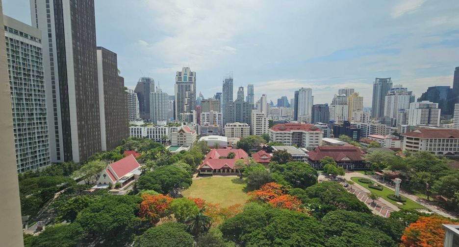 For rent 2 bedrooms condo in Watthana, Bangkok