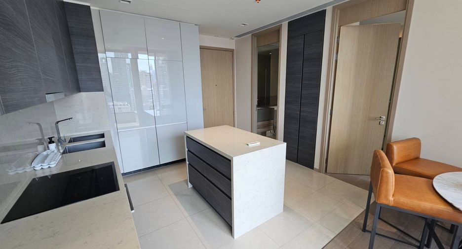 For rent 2 bedrooms condo in Watthana, Bangkok