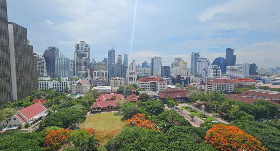For rent 2 bedrooms condo in Watthana, Bangkok