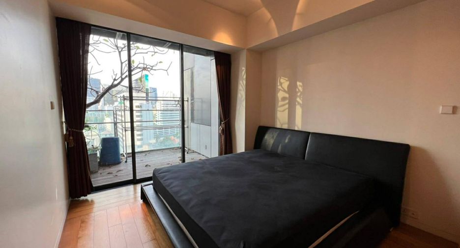 For rent 2 bedrooms condo in Sathon, Bangkok