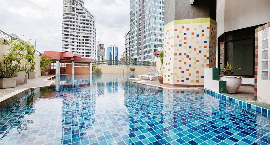For rent 3 bedrooms condo in Watthana, Bangkok