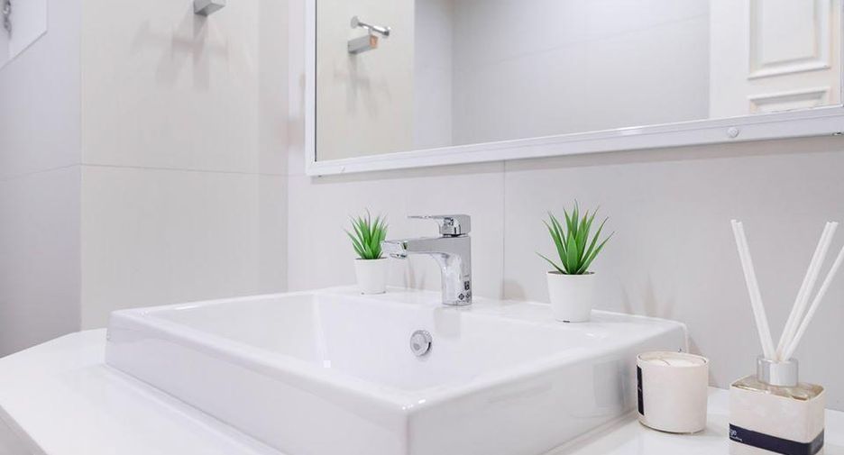 For rent 3 bedrooms condo in Watthana, Bangkok