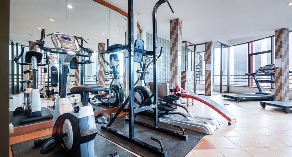 For rent 3 bedrooms condo in Watthana, Bangkok