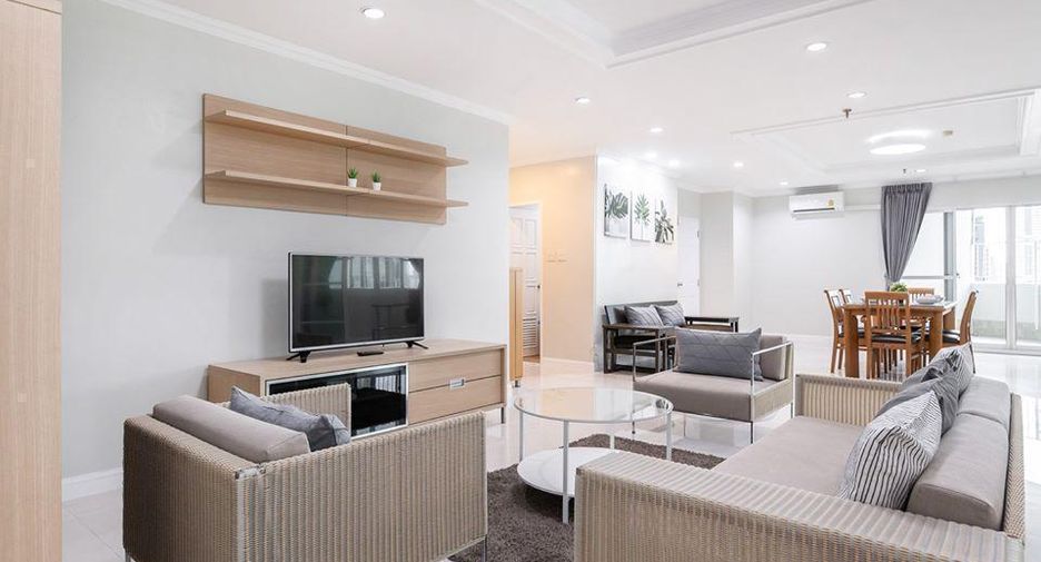 For rent 3 bedrooms condo in Watthana, Bangkok