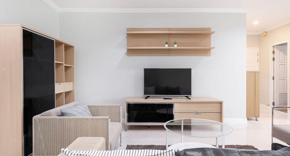 For rent 3 bedrooms condo in Watthana, Bangkok