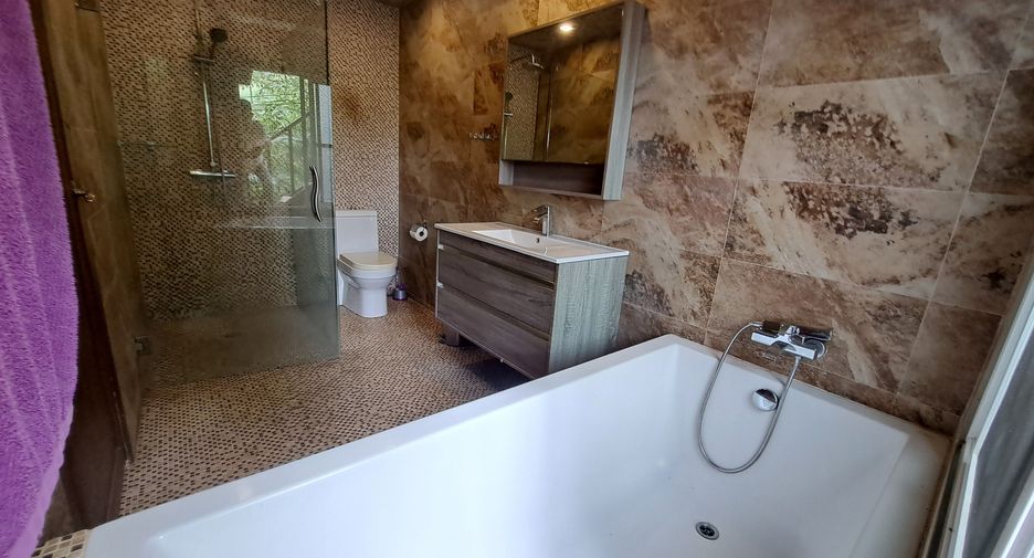 For rent 3 ベッドルーム villa in Hang Dong, Chiang Mai