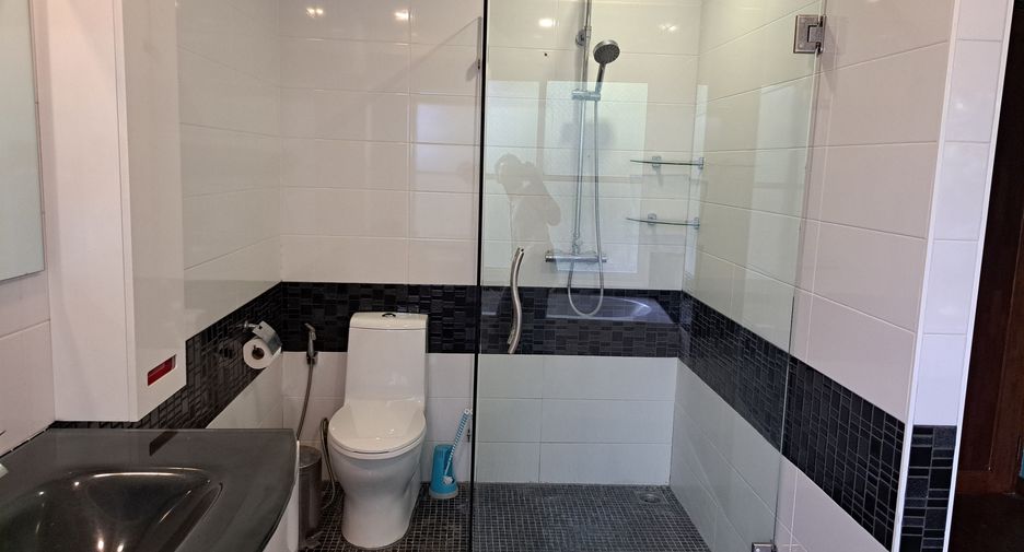 For rent 3 ベッドルーム villa in Hang Dong, Chiang Mai