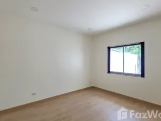 出售 2 卧室 联排别墅 在 Mueang Chiang Mai, Chiang Mai