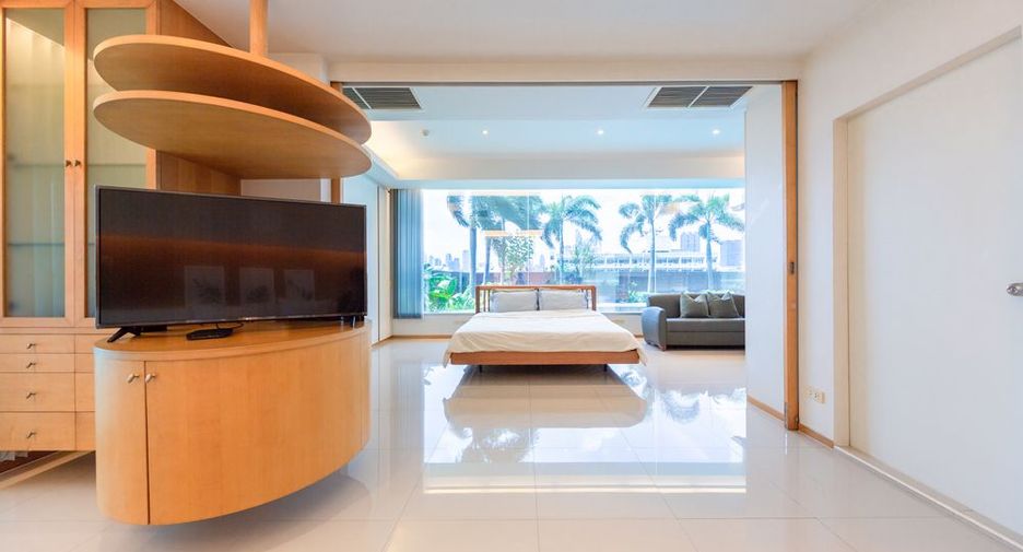 For rent 1 bed condo in Yan Nawa, Bangkok
