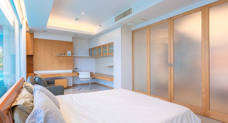 For rent 1 bed condo in Yan Nawa, Bangkok