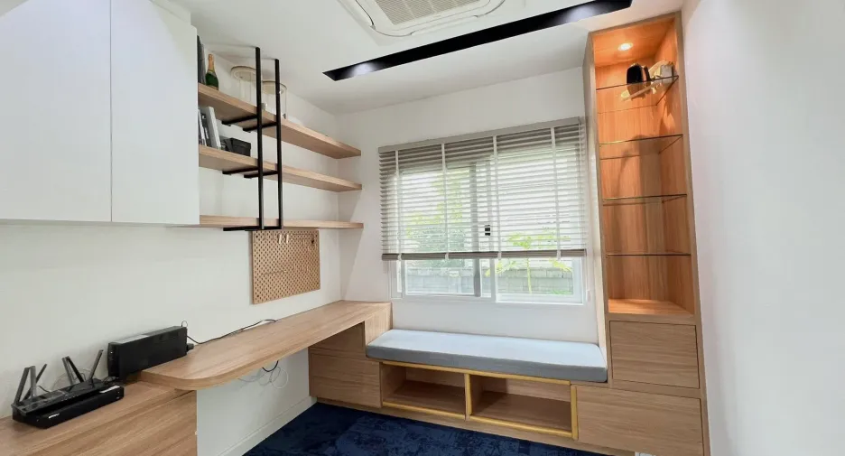 For rent 4 bedrooms house in Khlong Luang, Pathum Thani