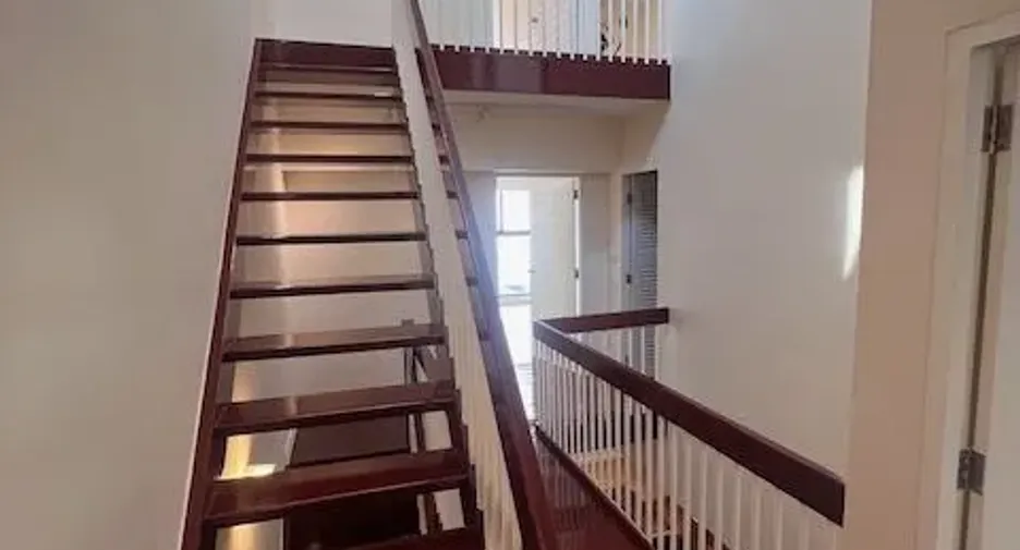 Casa adosada en venta y en alquiler de 4 habitaciones en Watthana, Bangkok