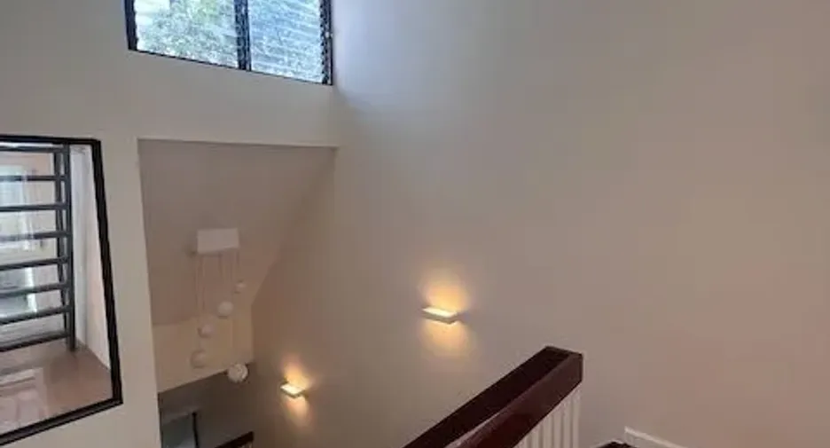 Casa adosada en venta y en alquiler de 4 habitaciones en Watthana, Bangkok