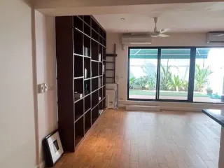出售 和 出租 4 卧室 联排别墅 在 Watthana, 曼谷