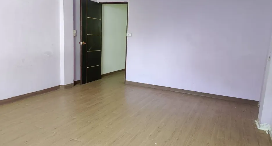 For rent 4 ベッドルーム townhouse in Sathon, Bangkok