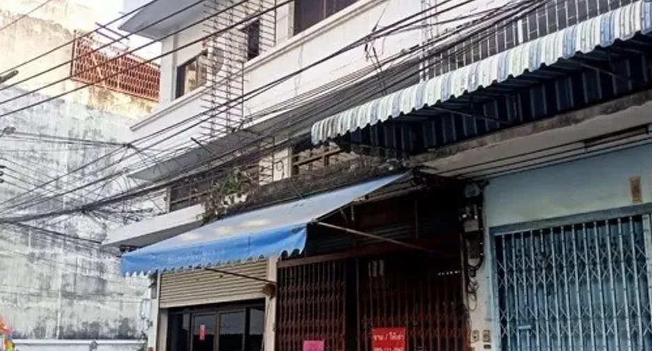 For rent 4 ベッドルーム townhouse in Sathon, Bangkok