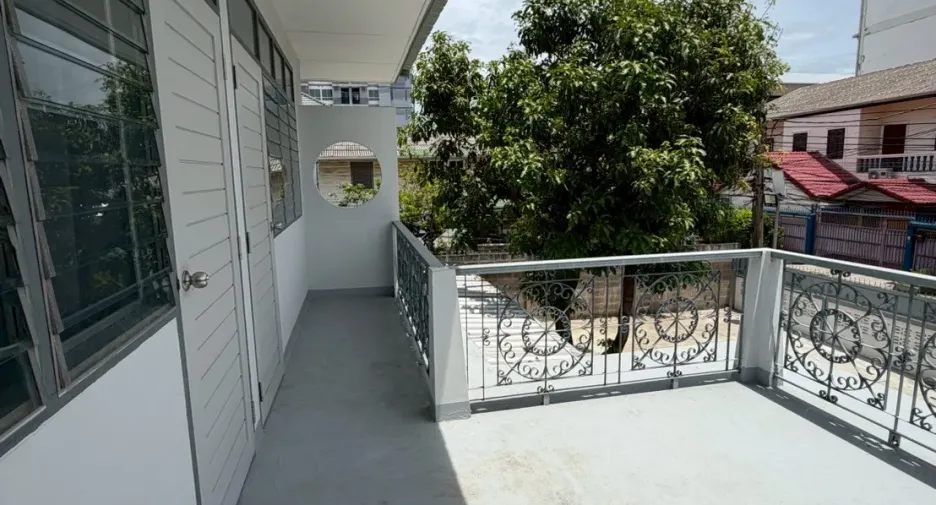 For rent 4 ベッドルーム house in Bang Na, Bangkok