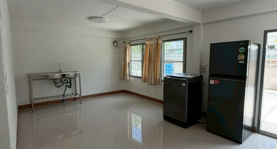 For rent 4 ベッドルーム house in Bang Na, Bangkok
