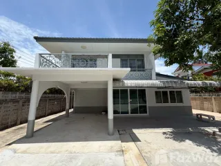 出租 4 卧室 独立屋 在 Bang Na, 曼谷