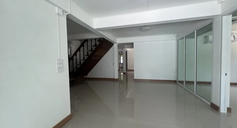 For rent 4 ベッドルーム house in Bang Na, Bangkok
