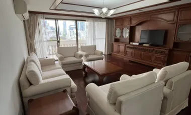 Condo en alquiler de 3 habitaciones en Khlong Toei, Bangkok