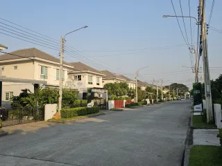 Haus zum Kauf mit 3 Zimmer in Bang Sao Thong, Samut Prakan