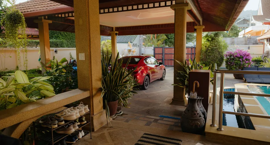For sale and for rent 5 bedrooms villa in Mueang Phuket, Phuket