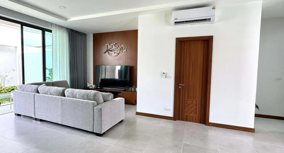 For sale 3 bedrooms villa in Mueang Phuket, Phuket