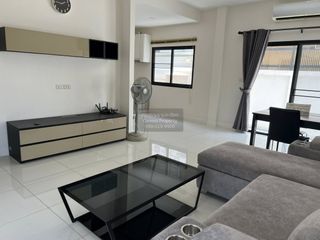 Reihenhaus zur Miete mit 3 Zimmer in Saphan Sung, Bangkok
