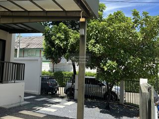 Reihenhaus zur Miete mit 3 Zimmer in Saphan Sung, Bangkok