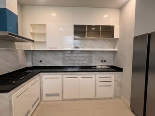 Casa en alquiler de 5 habitaciones en Prawet, Bangkok