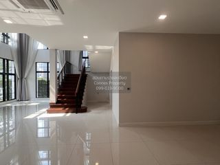 Casa en alquiler de 5 habitaciones en Prawet, Bangkok
