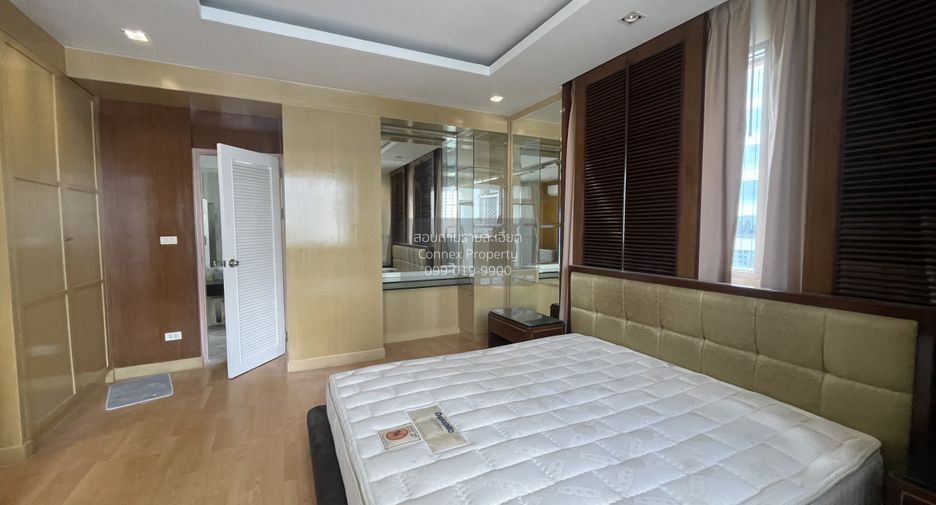 For rent 2 bedrooms condo in Sathon, Bangkok