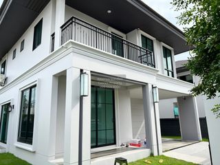 Haus zur Miete mit 4 Zimmer in Prawet, Bangkok