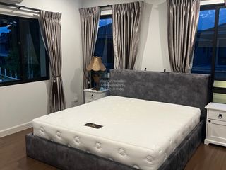 Haus zur Miete mit 4 Zimmer in Prawet, Bangkok