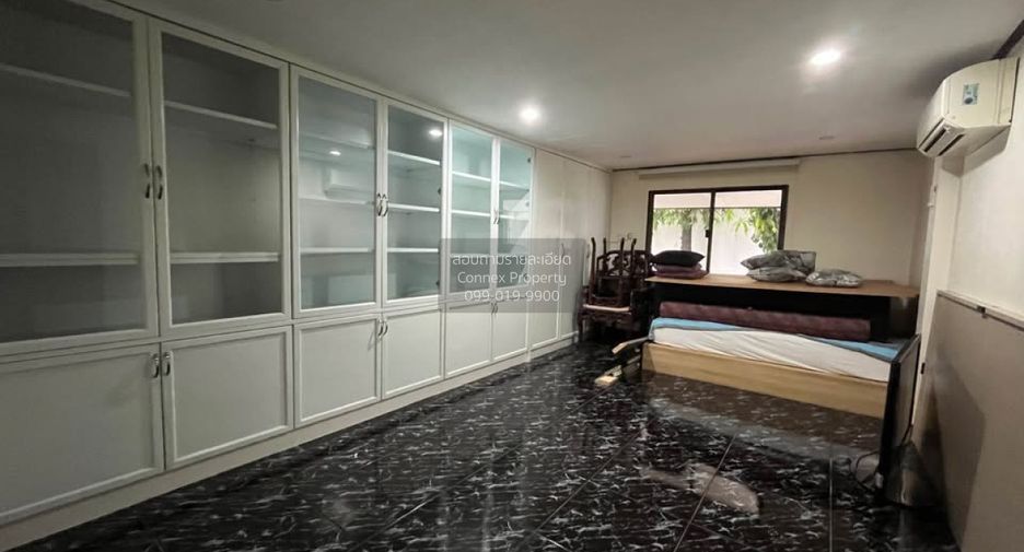 Casa en alquiler de 5 habitaciones en Suan Luang, Bangkok
