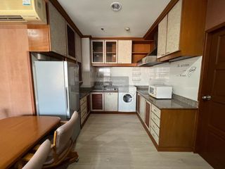 For rent 3 bedrooms condo in Ratchathewi, Bangkok