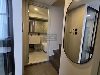 For rent 2 bedrooms condo in Bang Rak, Bangkok