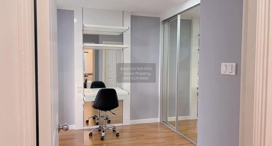 For rent 2 bedrooms condo in Yan Nawa, Bangkok