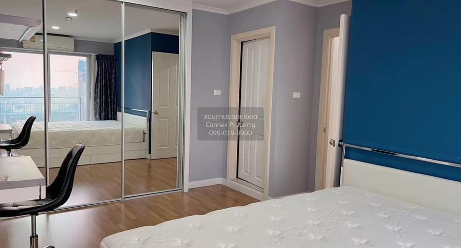 For rent 2 bedrooms condo in Yan Nawa, Bangkok